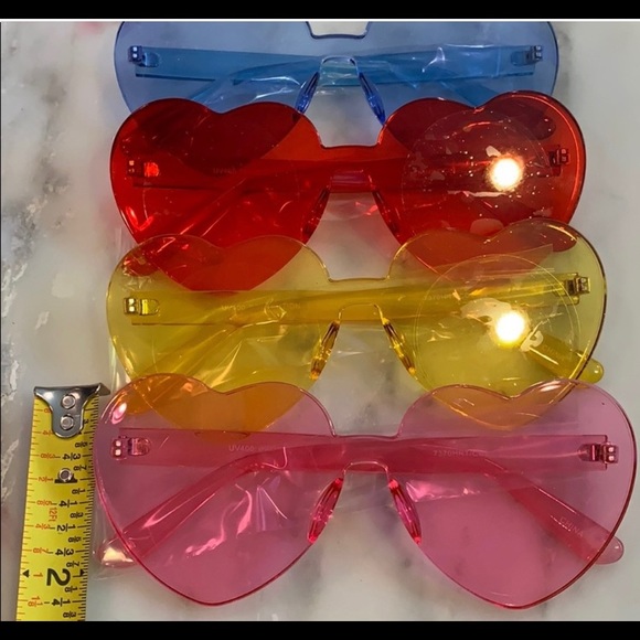NWT Yellow Heart Kawaii EDM Festival Sunglasses - Picture 4 of 4
